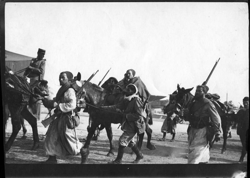 Dar el Cadi, retour de troupes, 1913