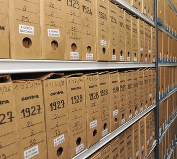 Lire la suite à propos de l’article Archives départementales 64 : état civil en ligne